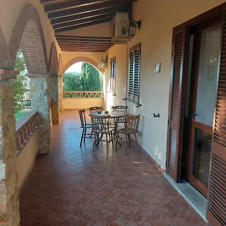 Alloggio per agriturismo La Rosa *