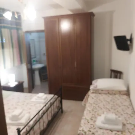 Alloggio per agriturismo La Rosa Pescia Romana